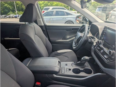 2020 Toyota Highlander LE