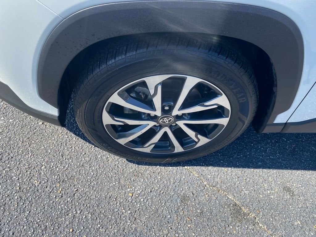 2024 Toyota Corolla Cross XLE