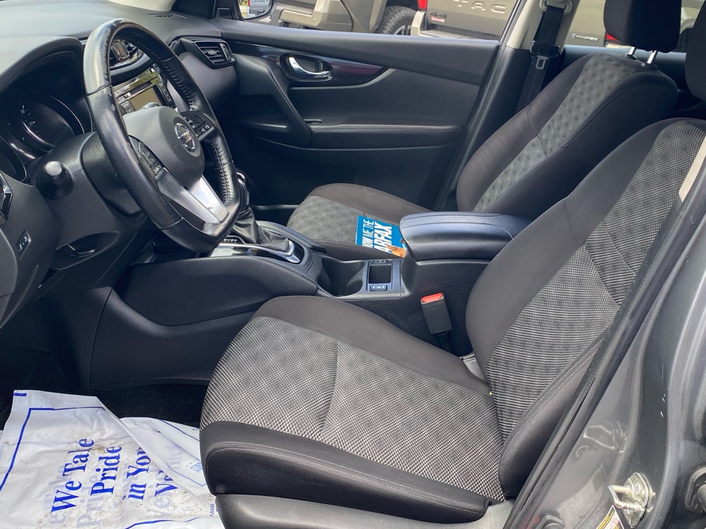 2022 Nissan Rogue Sport SV