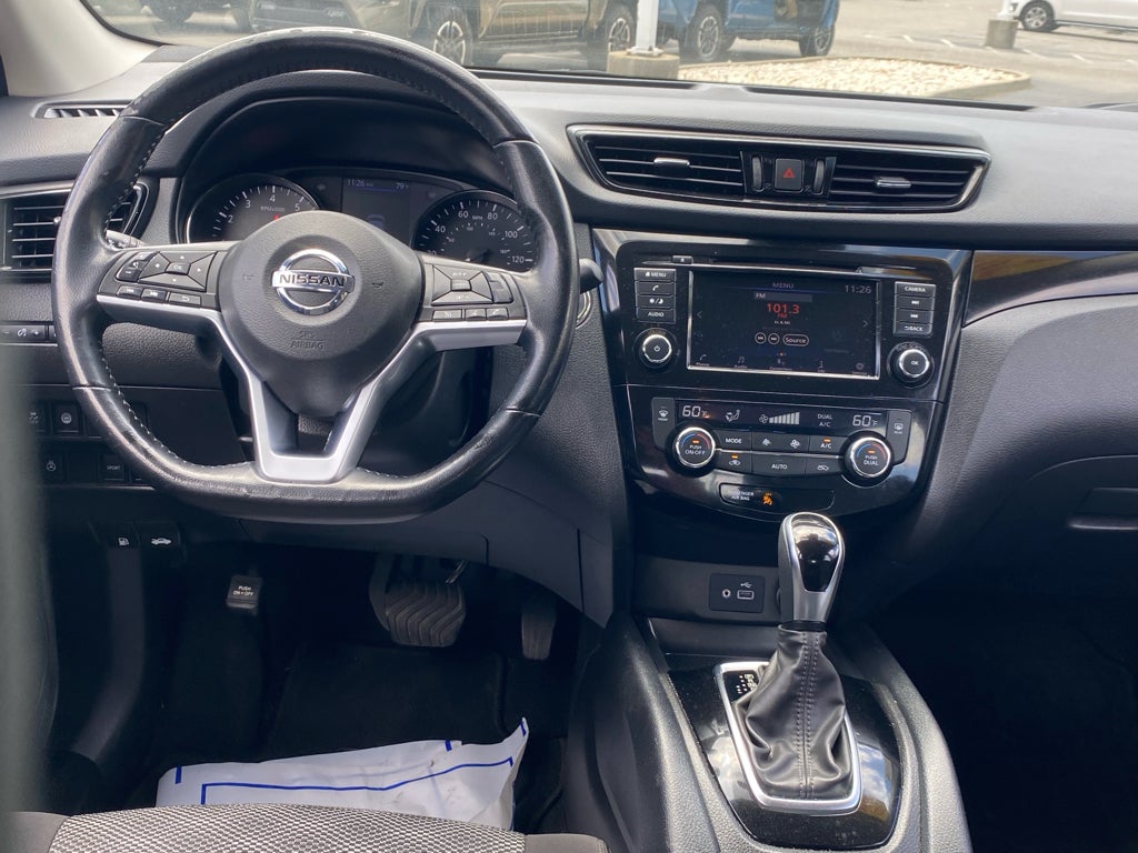 2022 Nissan Rogue Sport SV