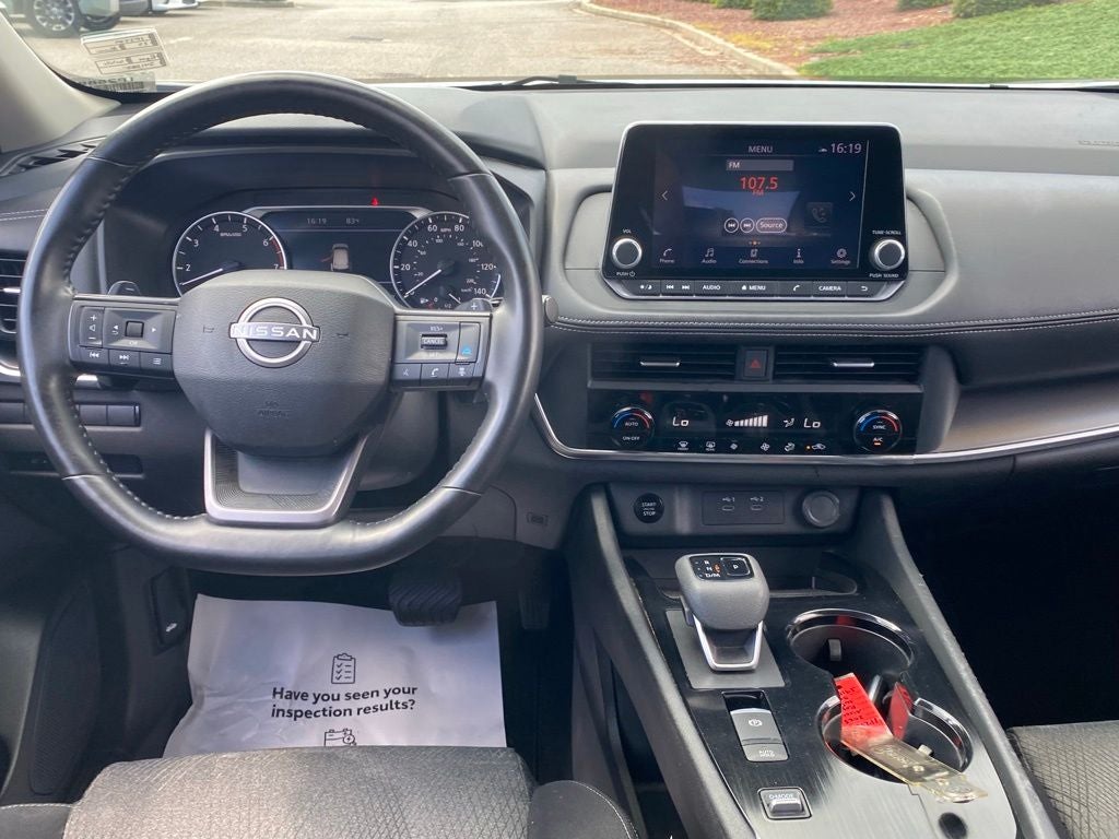 2025 Nissan Rogue SV