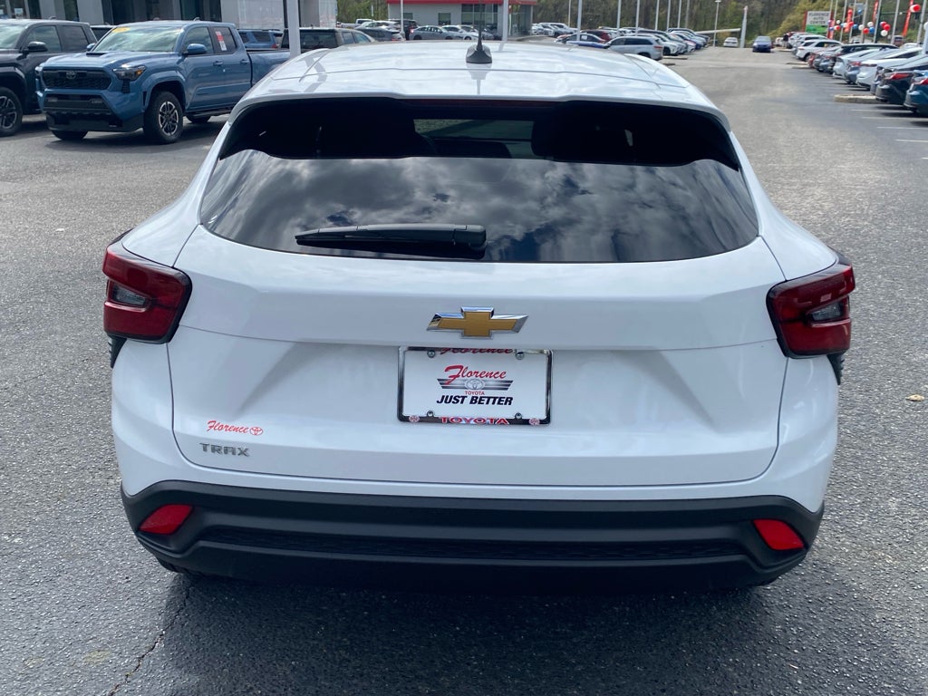 2025 Chevrolet Trax LS