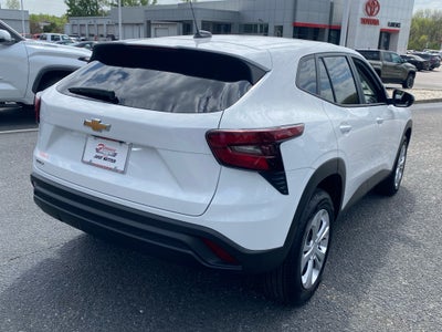 2025 Chevrolet Trax LS