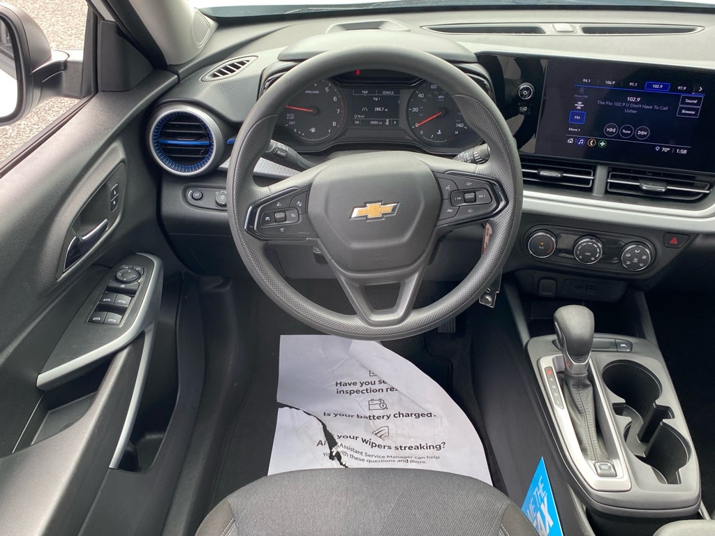 2025 Chevrolet Trax LS