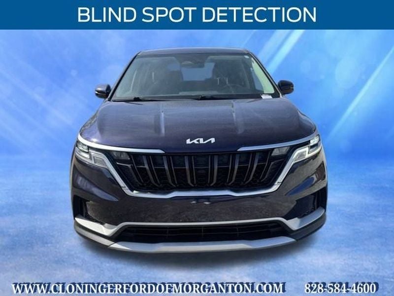 2023 Kia Carnival LX