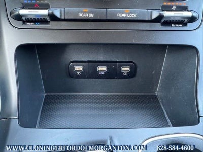 2023 Kia Carnival LX