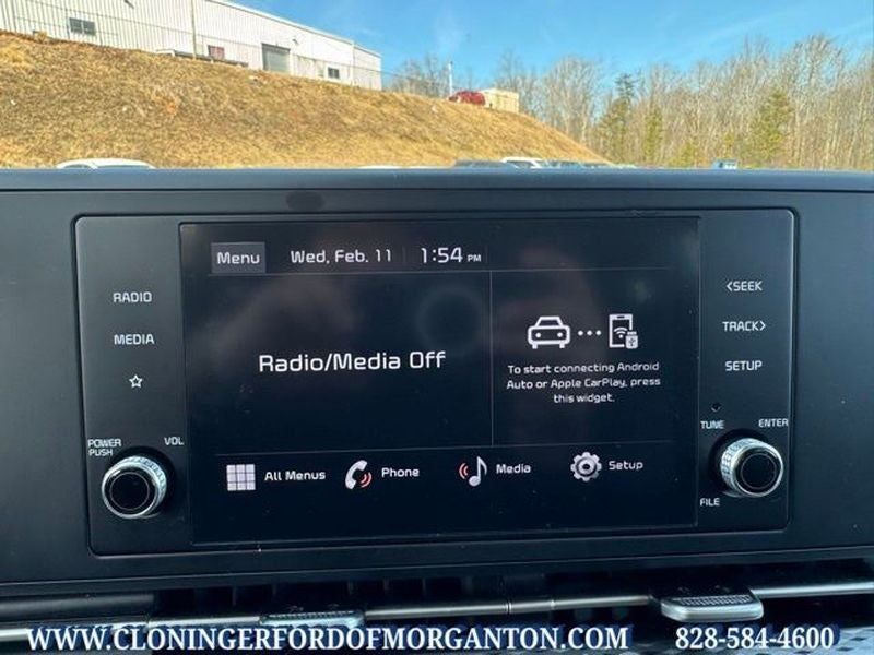 2023 Kia Carnival LX